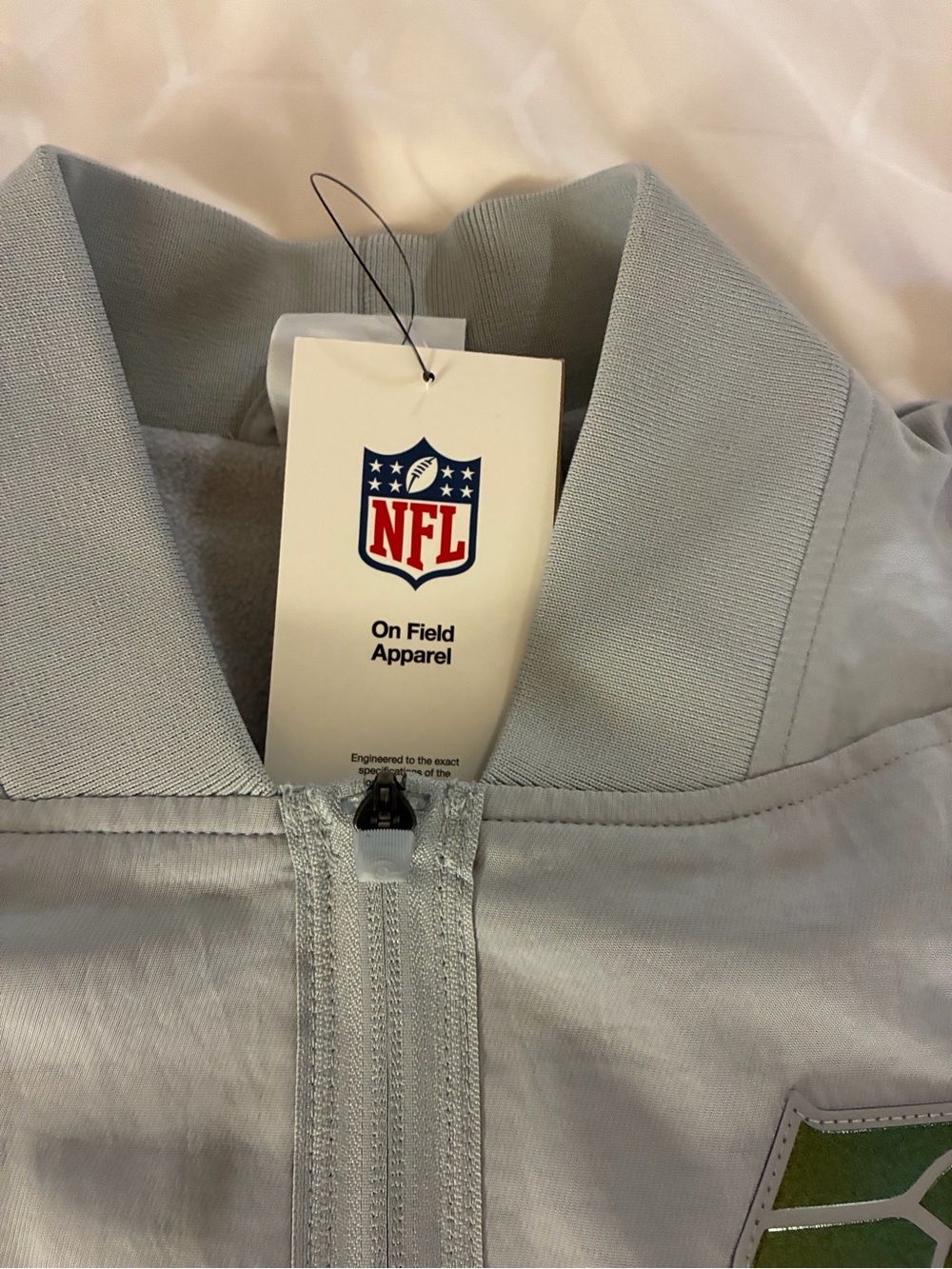 Seattle Seahawks Men’s Nike Wolf Gray Rivalry Bomber Jacket Retails $145 - Picture 3 of 16